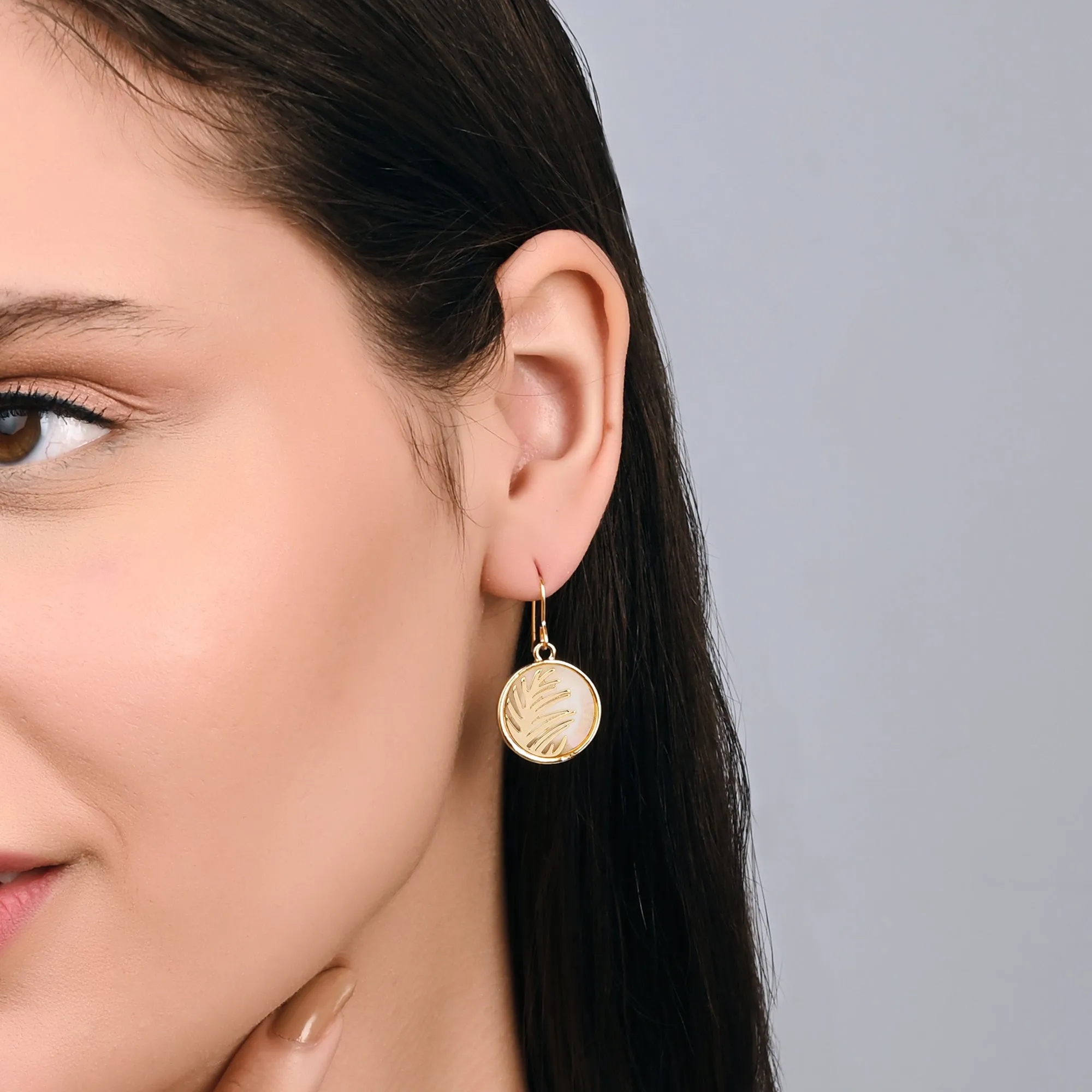Accessorize London Women's Gold Moonstone Circle Leaf Earring