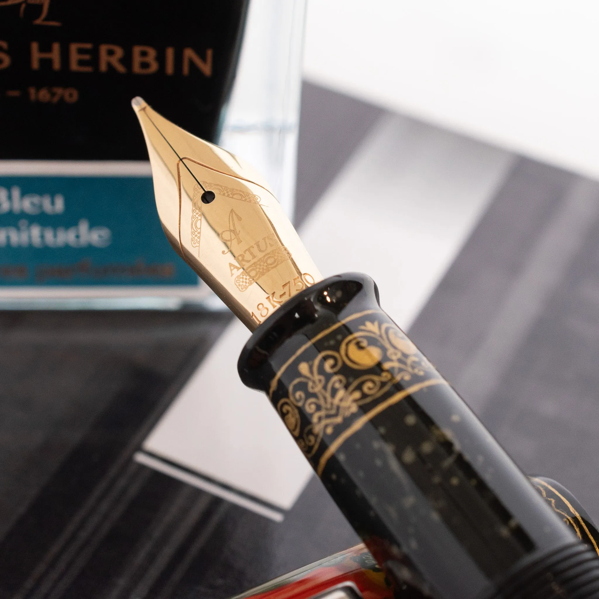 Artus Great Cities of the World Moscow St. Basil Cathedral Fountain Pen - Preowned