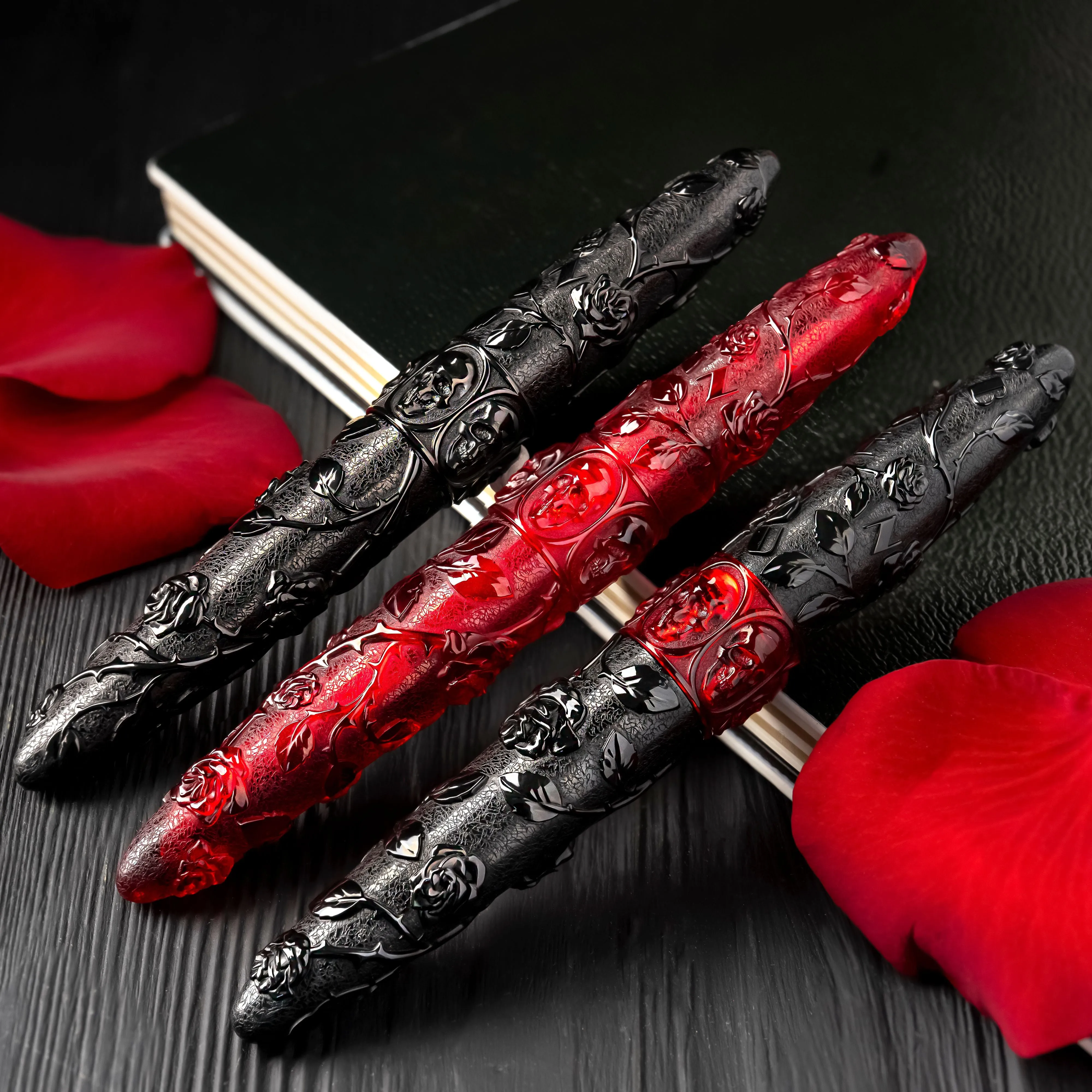 BENU Minima Skull & Roses Smolder Fountain Pen