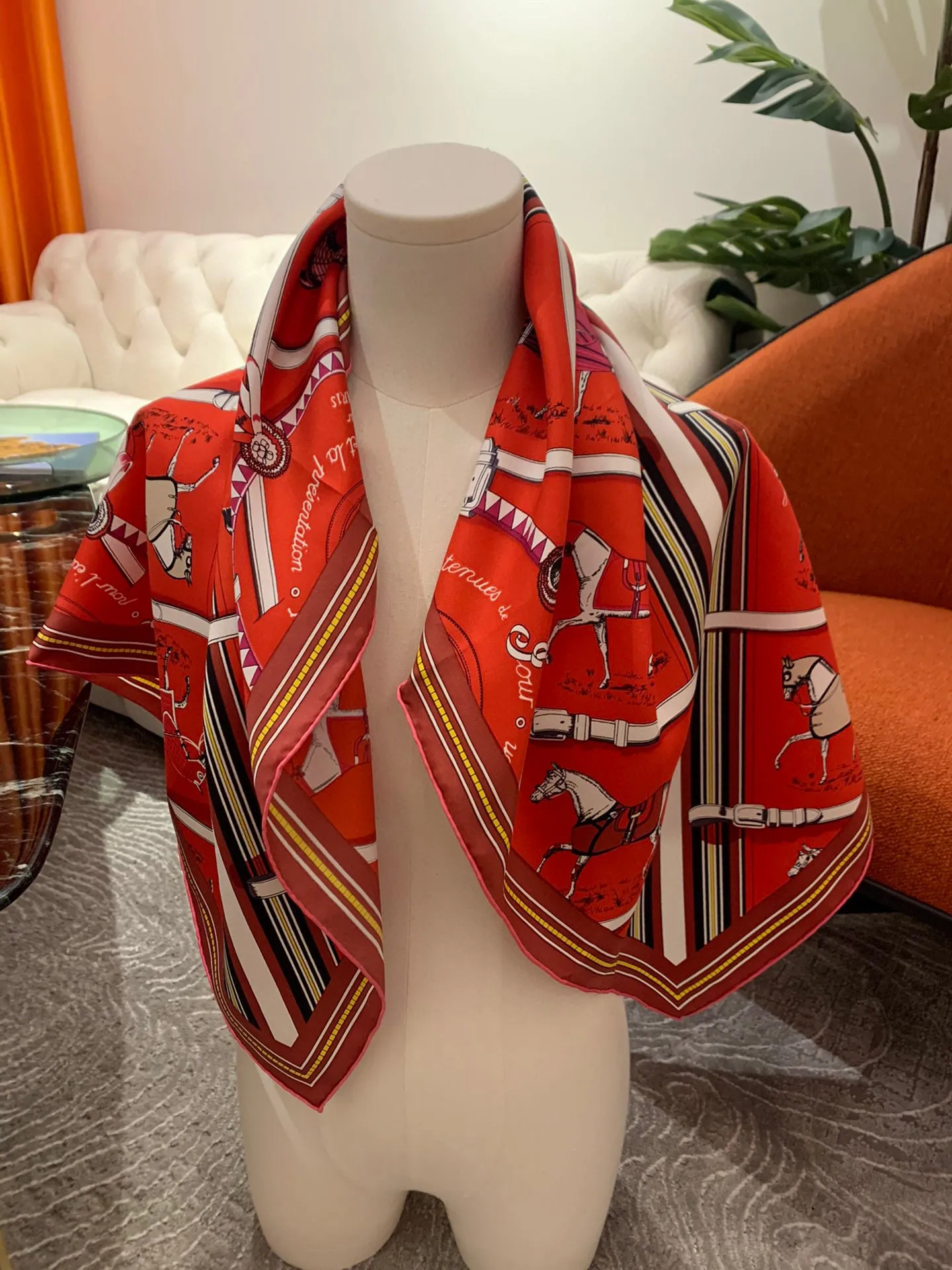CLTH099  100%Pure Silk 90x90cm