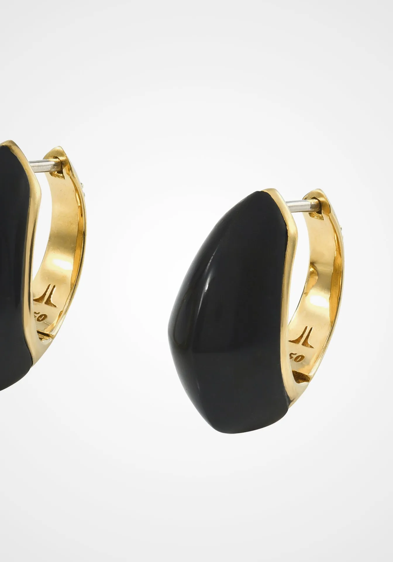 Cobra Bolla, 18K Yellow Gold   Black Jade Earrings