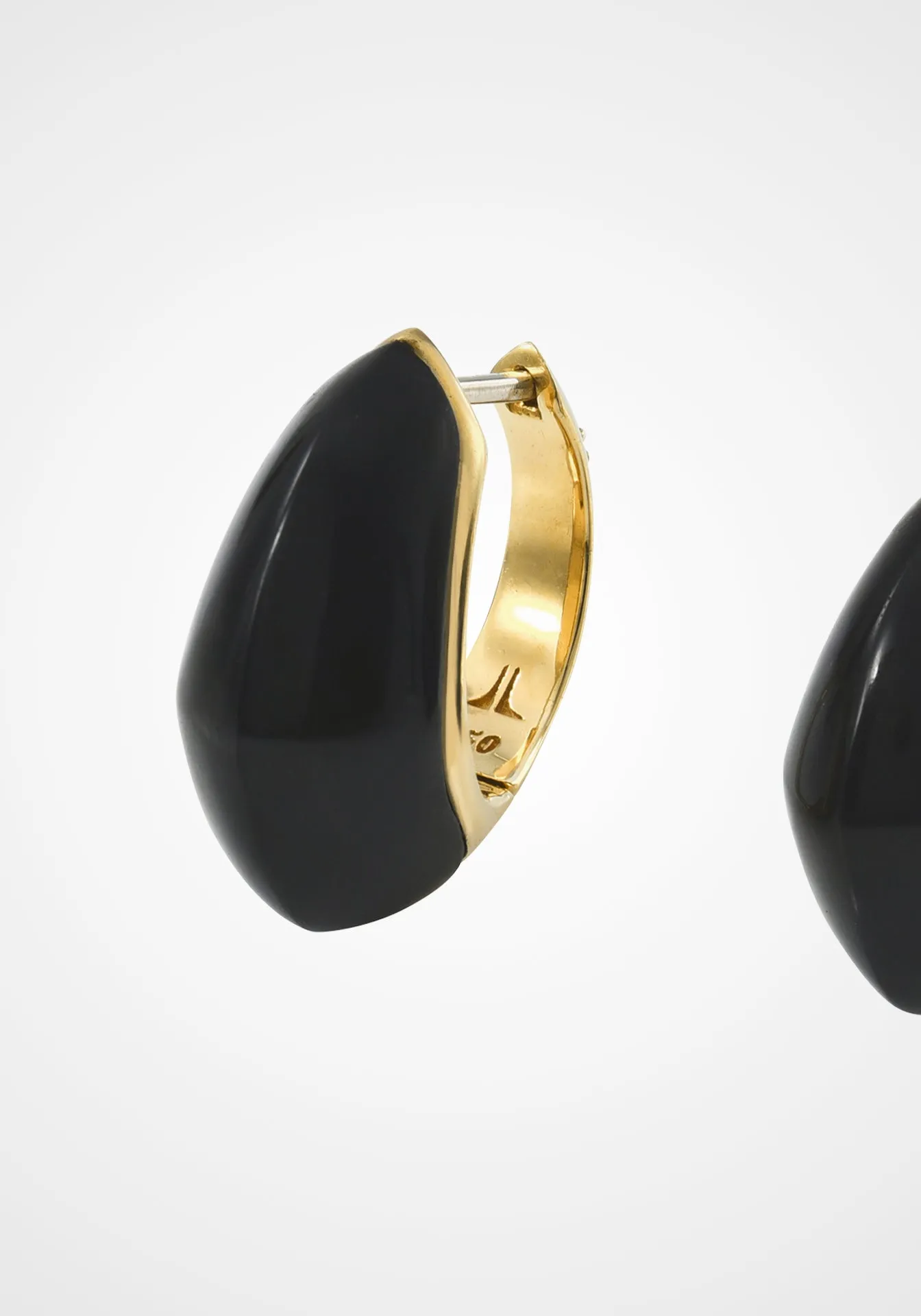Cobra Bolla, 18K Yellow Gold   Black Jade Earrings