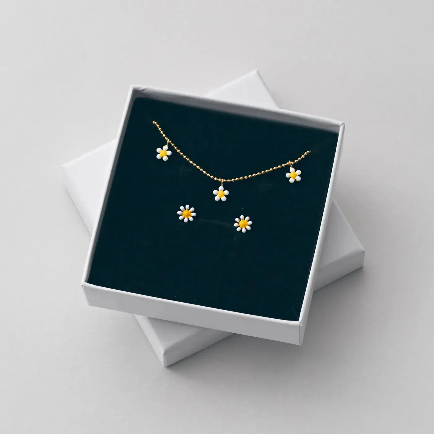 Doris - Daisy Enamel Set